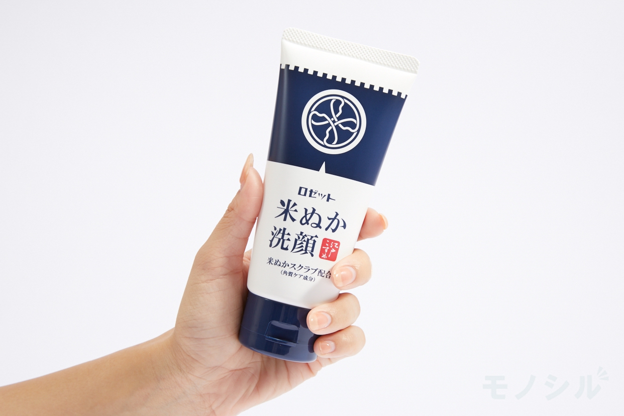 ROSETTE(ロゼット) 江戸こすめ 米ぬか洗顔の商品画像2 商品を手で持って撮影した画像