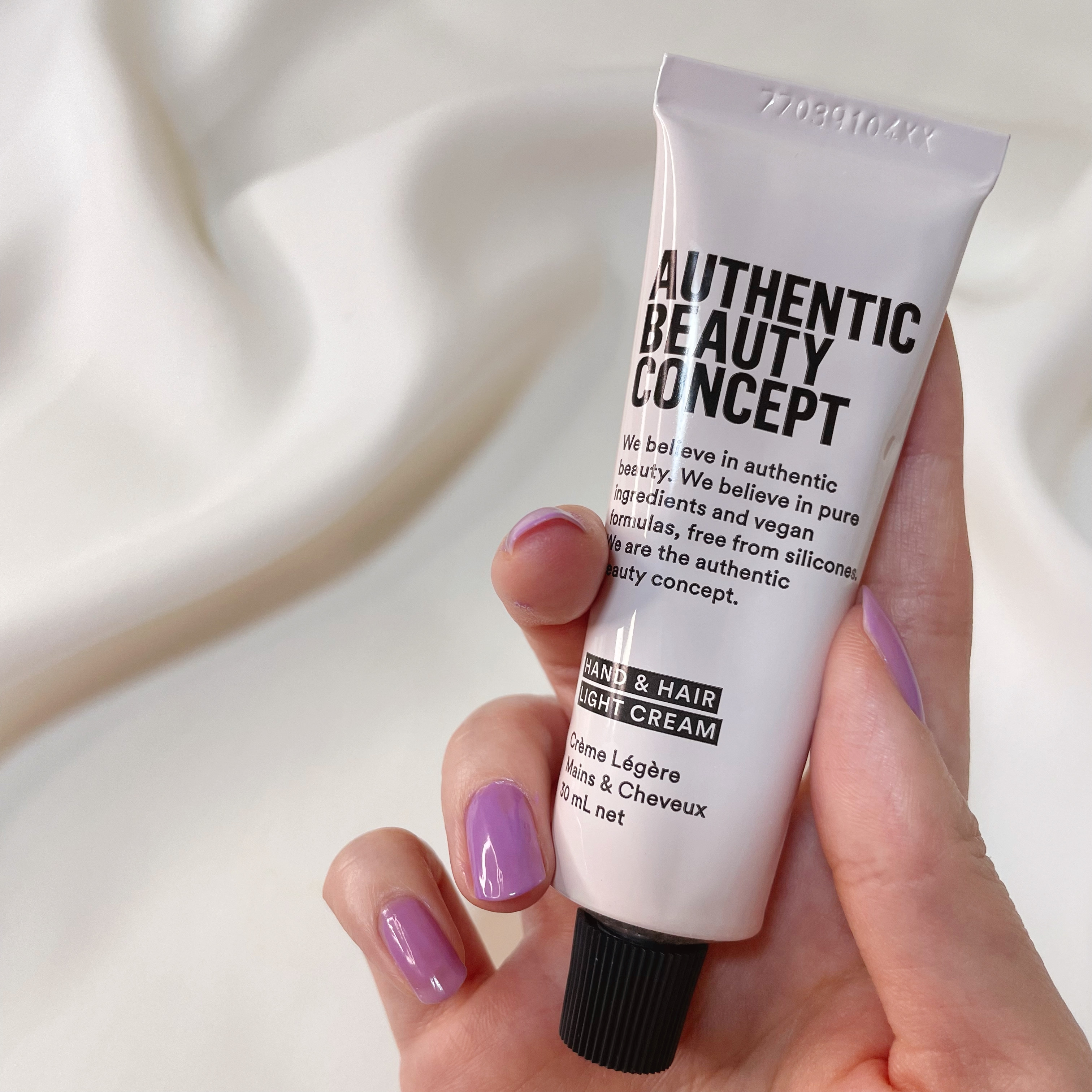 AUTHENTIC BEAUTY CONCEPT(オーセンティック ビューティ コンセプト) ハンド＆ヘア ライトセラムの良い点・メリットに関するNaさんの口コミ画像1